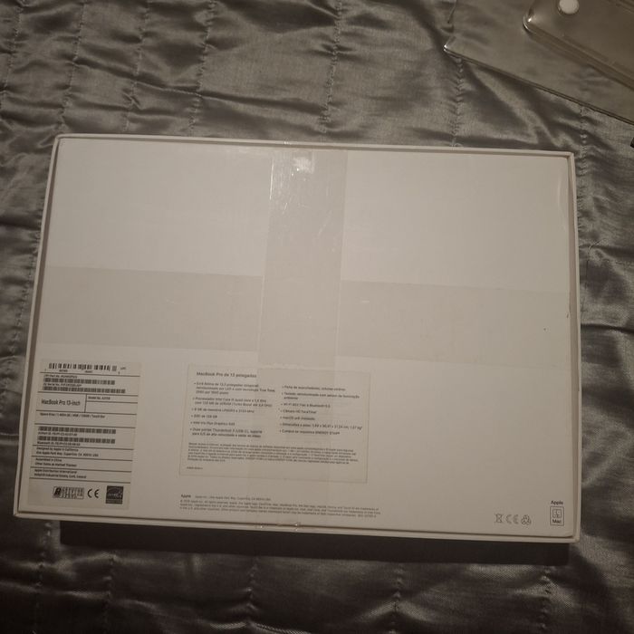 MacBook Pro 2017513340344285931523