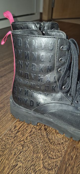 Botas pretas DKNY