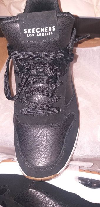 Продам кроссовки