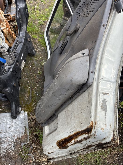 ford transit  drzwi fotele resory koła frelgi