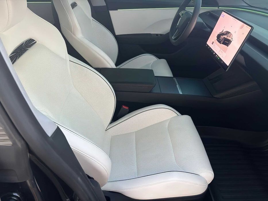 Tesla Model 3 Performance      2025