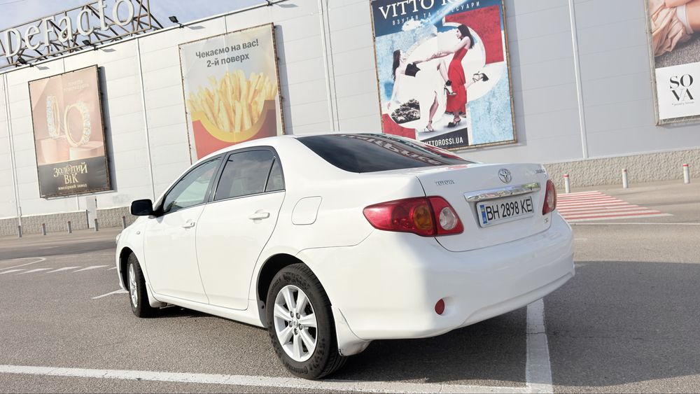 Продам авто Toyota Corolla