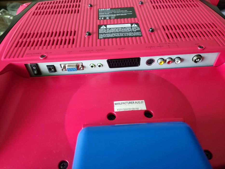 TV/ monitor 15 LCD homem aranha ( ler anúncio )