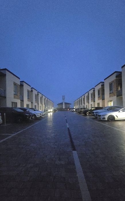 Таунхауз.Перша здача.Новий район.