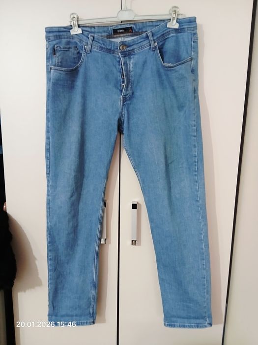 Jeansy męskie w40 l34 detal Boss