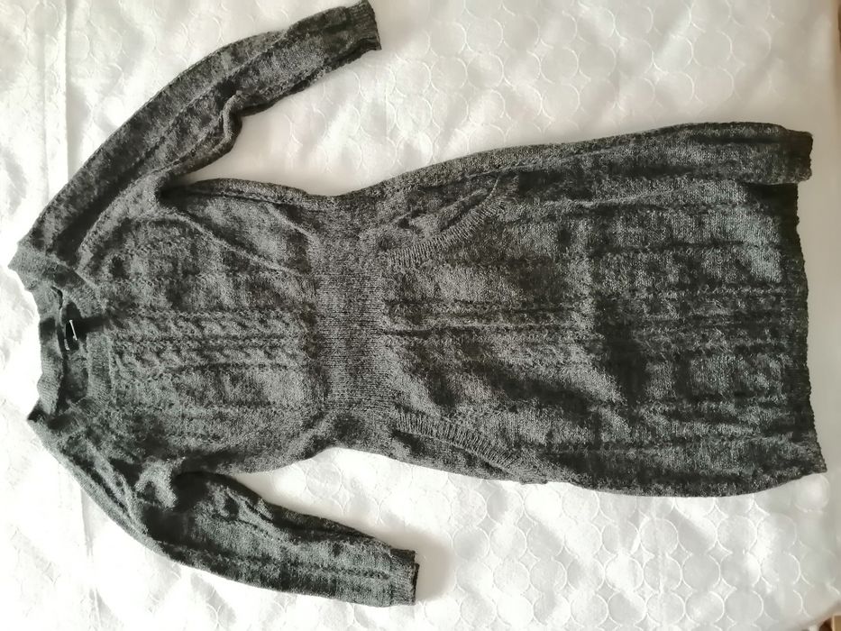 Vestido em malha cinzento