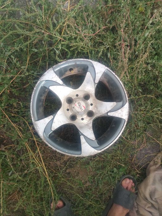 Продам  титани R13