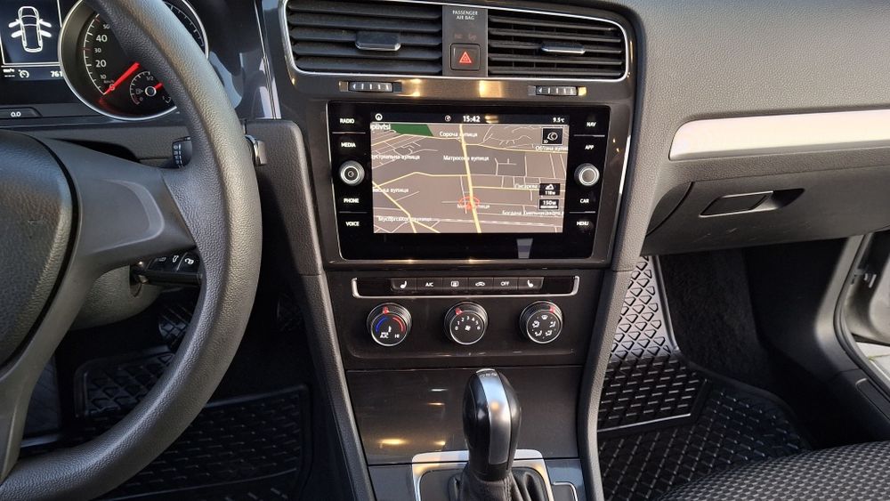 Продам Гольф 7 1.6 диз.Автомат.20р.