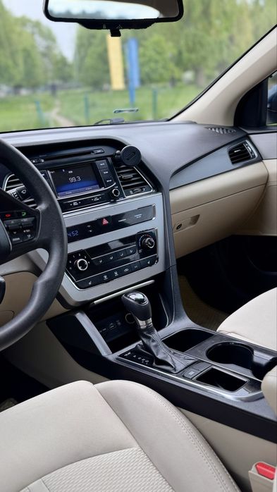 Продам авто  Hyundai Sonata 2015