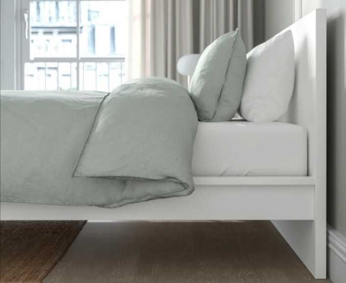 Cama de Casal - IKEA