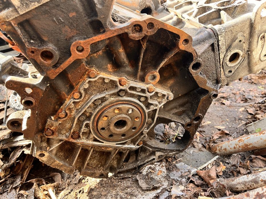 мотор на запчасти audi 2.6 кватро