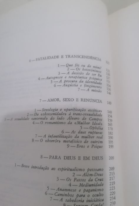 Livro de António Quadros. Fernando Pessoa Vida, personalidade e Génio