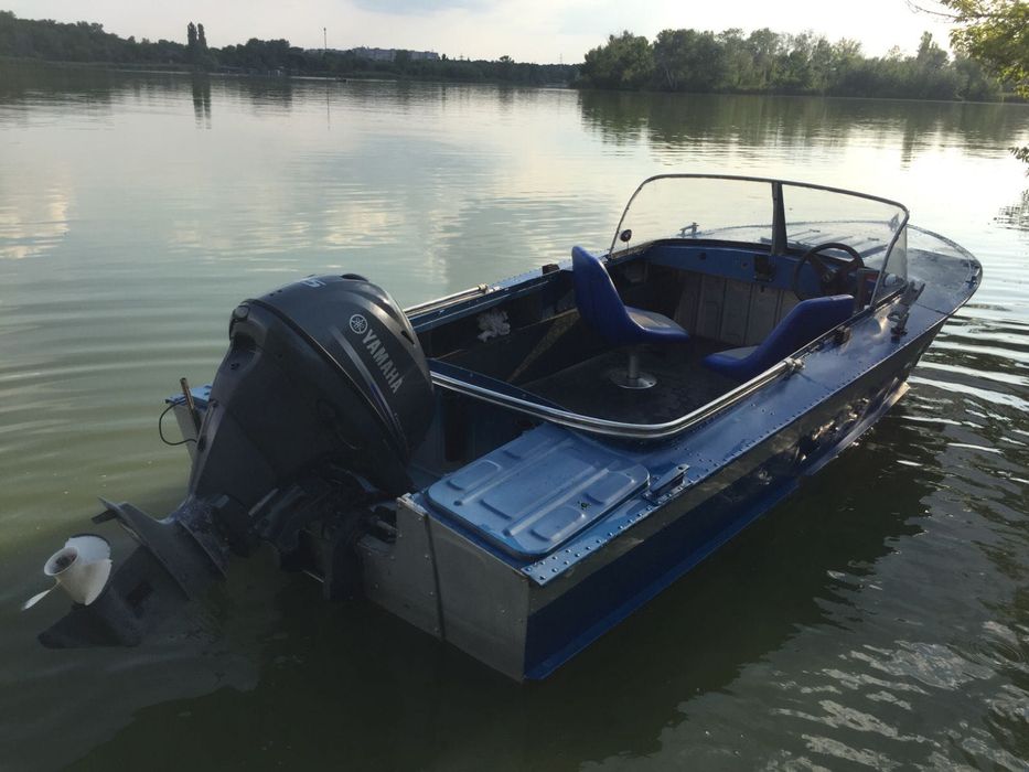 Лодка - катер Прогресс 2М Yamaha 25-4кл.