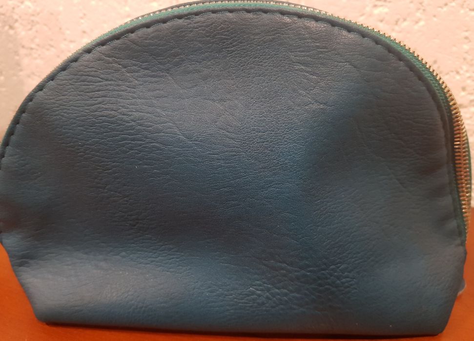 Bolsa meia lua para maquilhagem. Nova64729440456193120