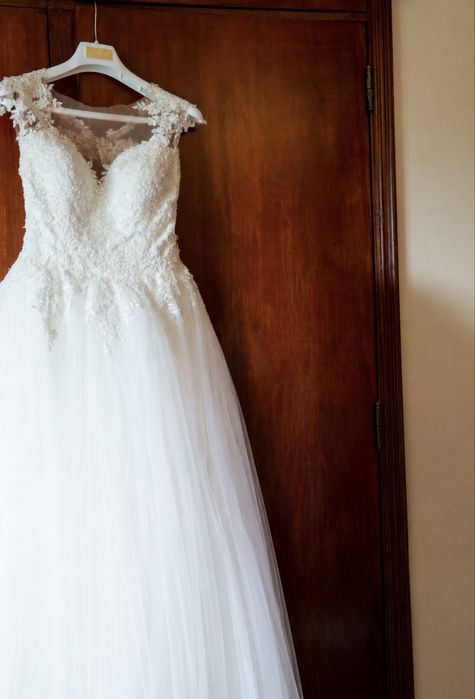 Vestido de noiva e véu Amour Glamour – renda e tule, estilo princesa