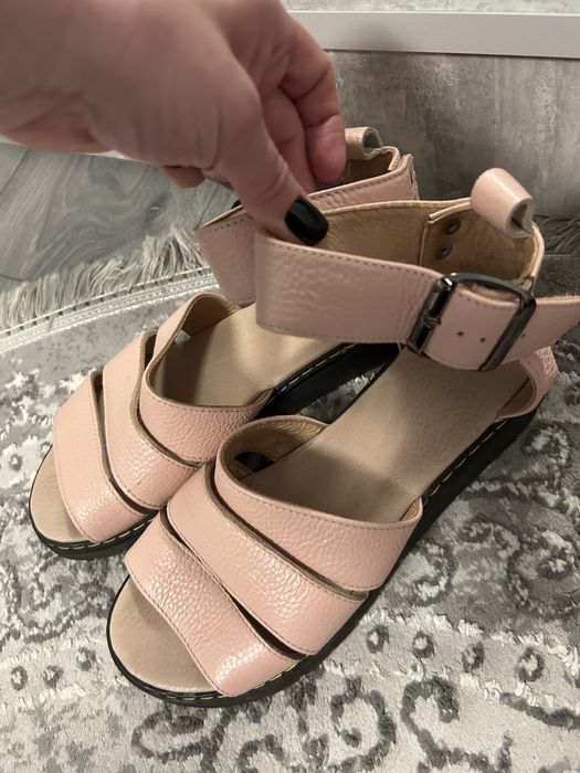 Жіночі сандалі 36 розмір