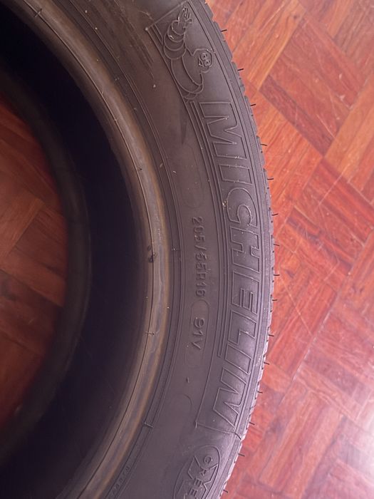 Pneu Michelin 255/55R16