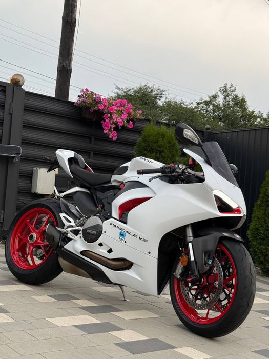 Ducati Panigale V2 2023 рік
