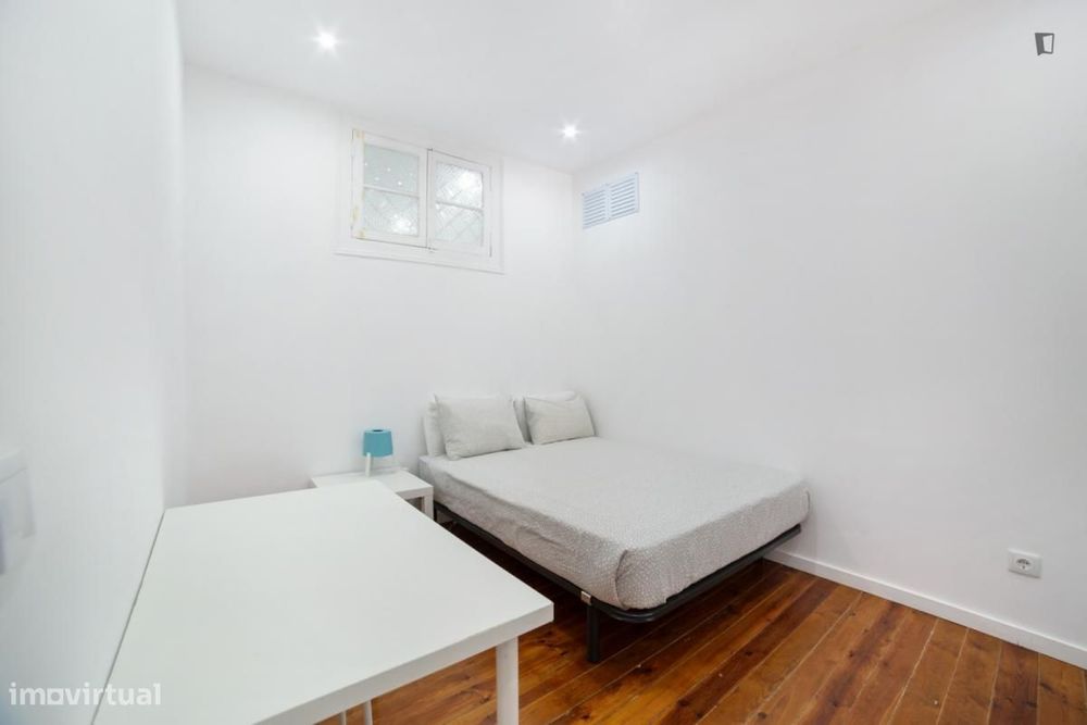 Quarto - localizado em Anjos Lisbon