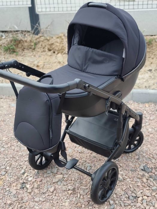 Najlepszy wózek Anex M-type 2w1