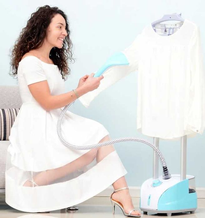 HOMCOM Ferro de Engomar a Vapor para Roupa 1800W