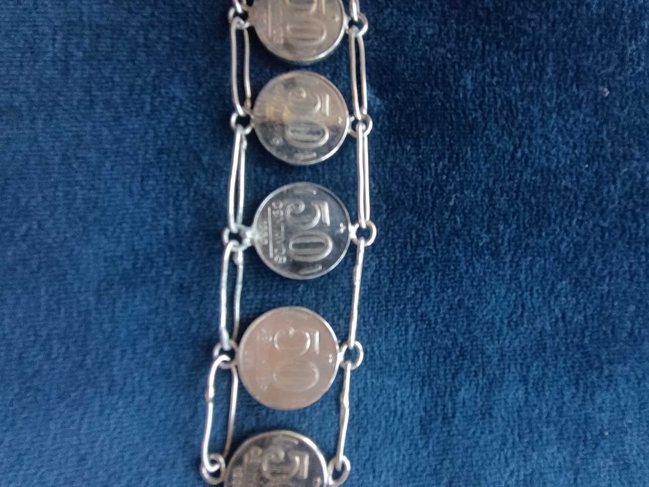 Pulseira de moedas