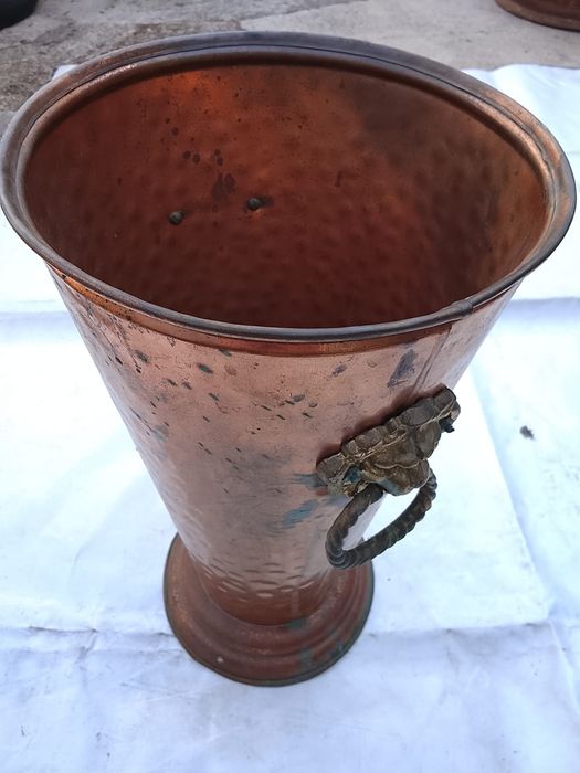 Três peças em cobre