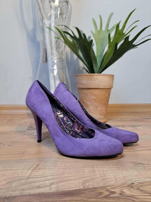 Szpilki fioletowe Jumelles rozmiar 38 zamsz eleganckie obcasy