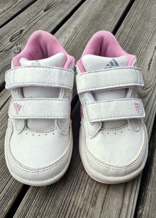 Buty Adidas na Rzepy dla Dziewczynki - Rozmiar 22