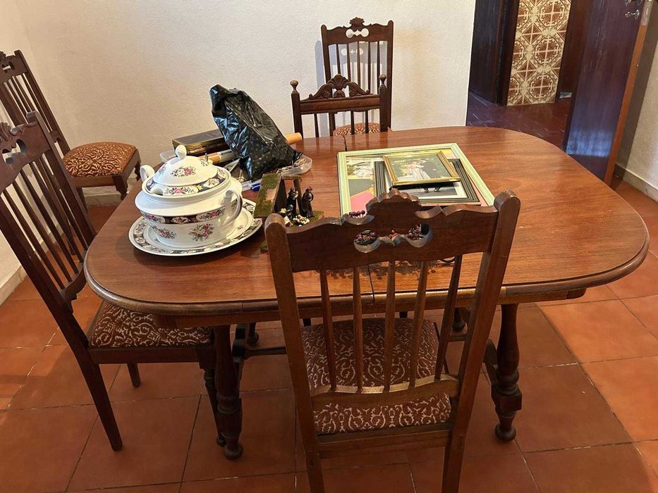 Mesa e Cadeiras sala de jantar