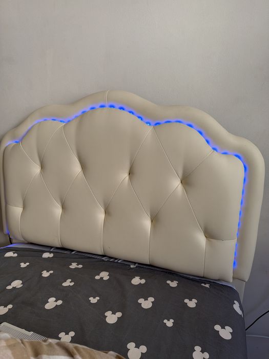 Cama solteito para menina com led nova com colchão