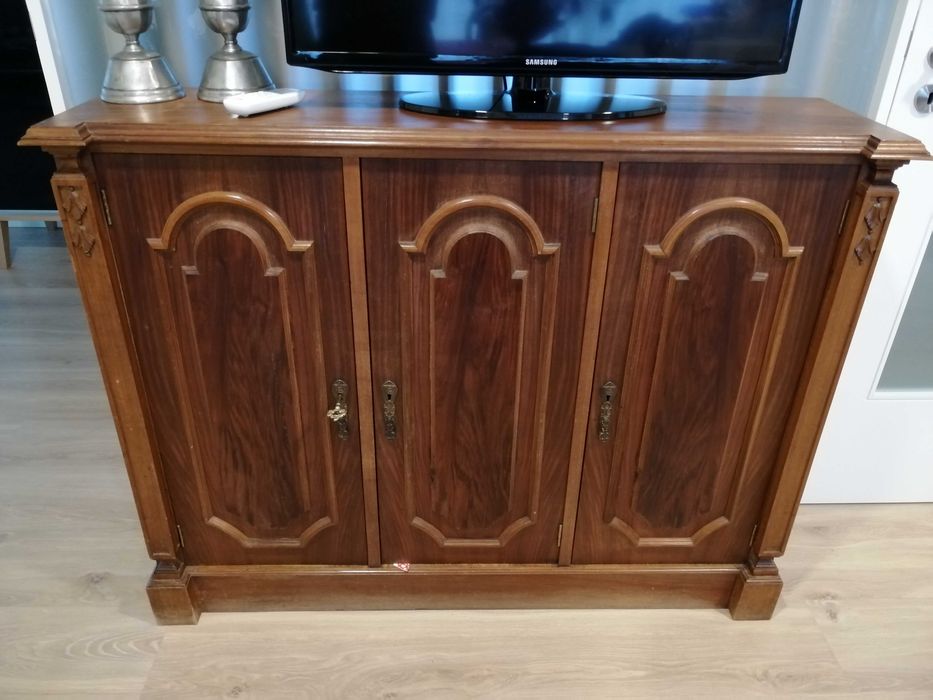 aparador em madeira (2)