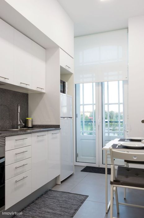 RIVERSUITES : T1 Mobilado ( Aluguer Mensal )