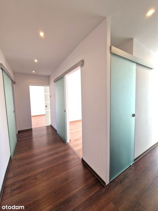 3 niezależne pokoje po generalnym remoncie; balkon; winda