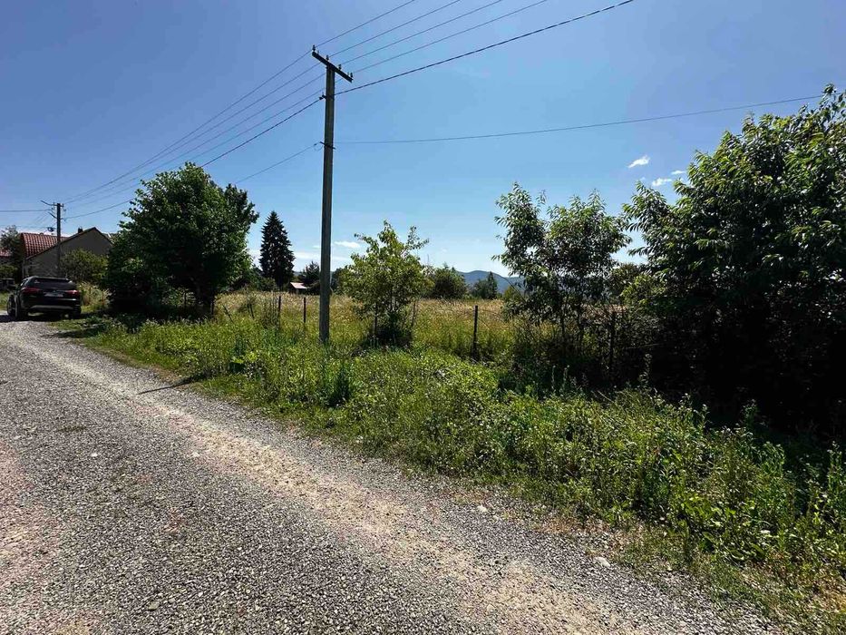 Продається земельна ділянка в смт. Буштино