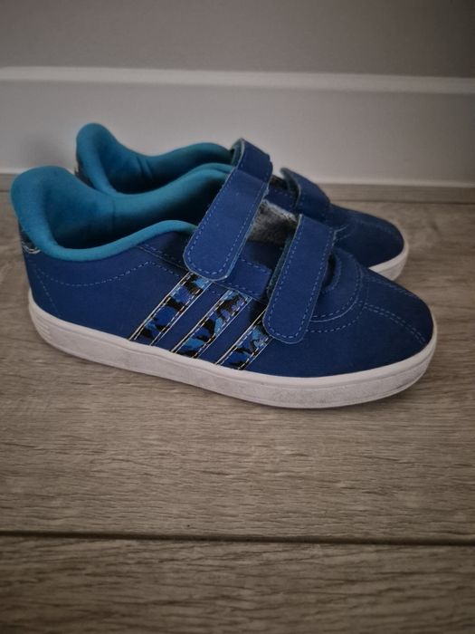 Buty dziecięce Adidas. Roz. 26