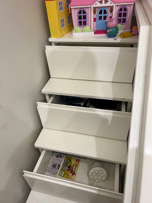 Cama alta com Casinha