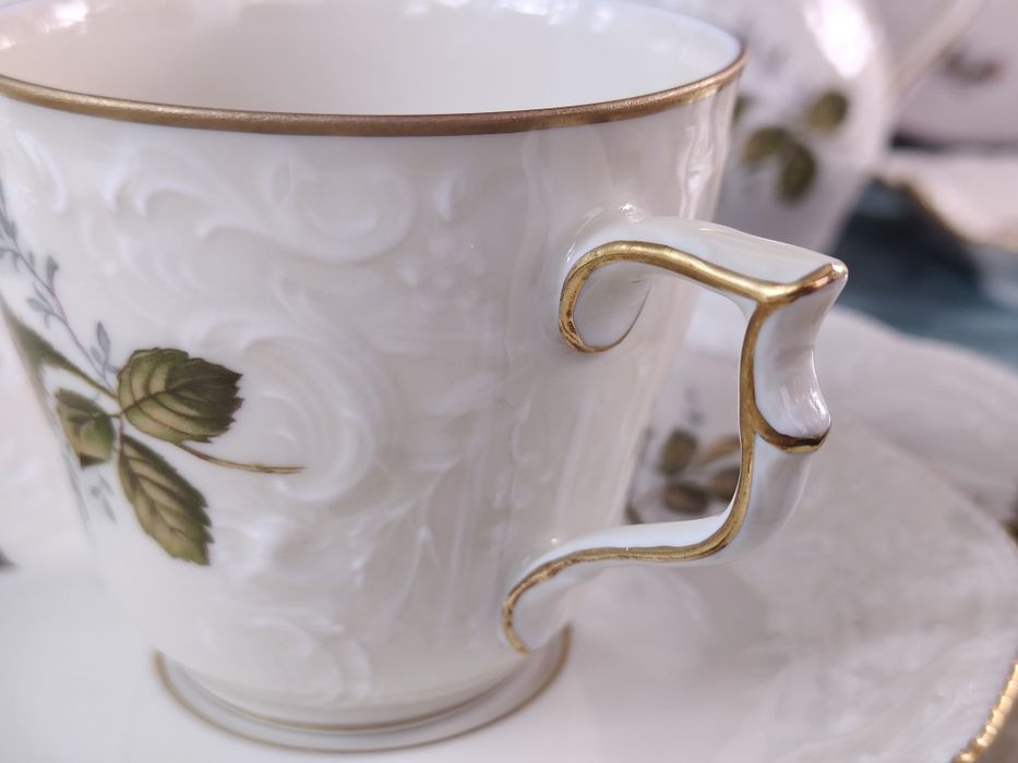 ROSENTHAL SANSSOUCI Moosrose ecru- Serwis kawowy dla 6 osób.