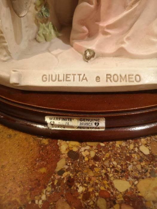 Estatueta em Marfinite