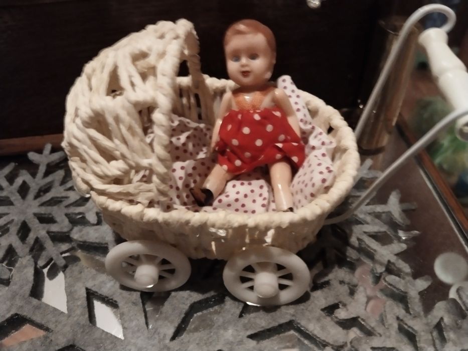 Раритетный пупс с коляской