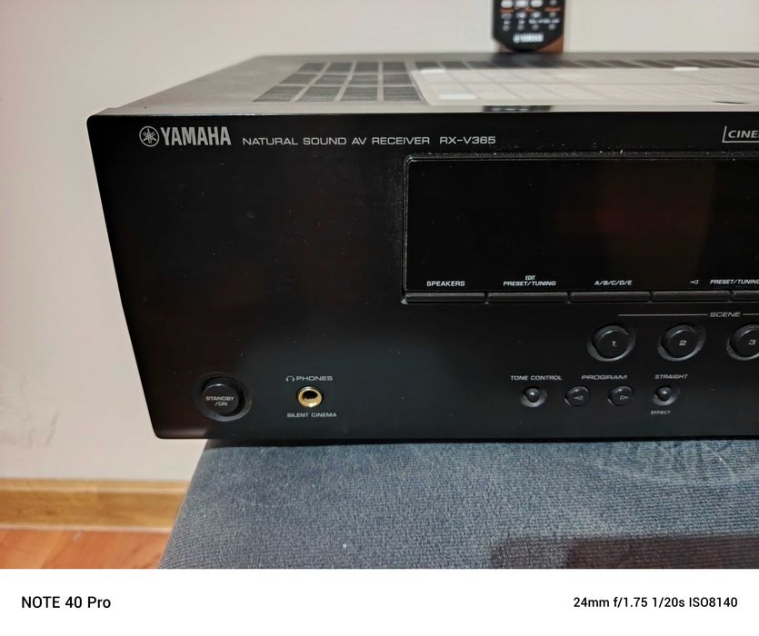 Amplituner Yamaha RX-V365-Pilot-Wysyłka