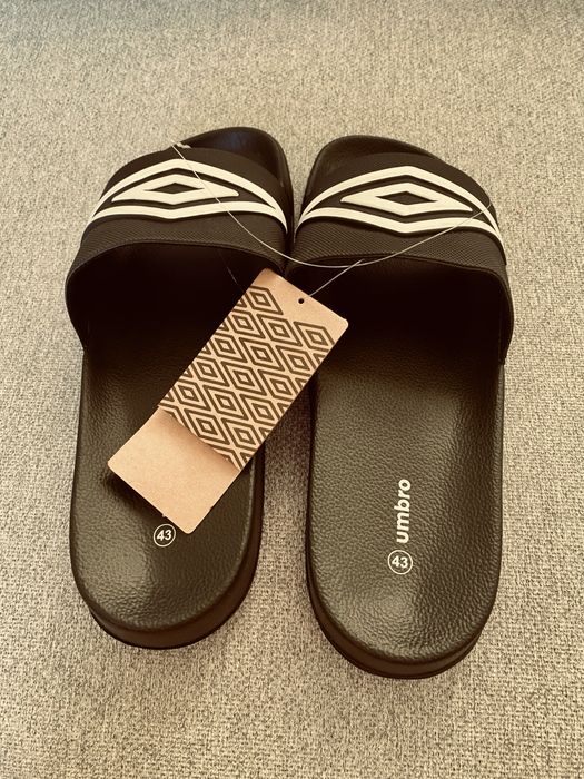 Klapki czarne 43 basenowe UMBRO nowe