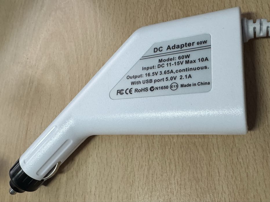 Carregador de isqueiro 60W para MacBook MagSafe + USB