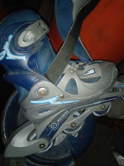Vende-se patins em linha