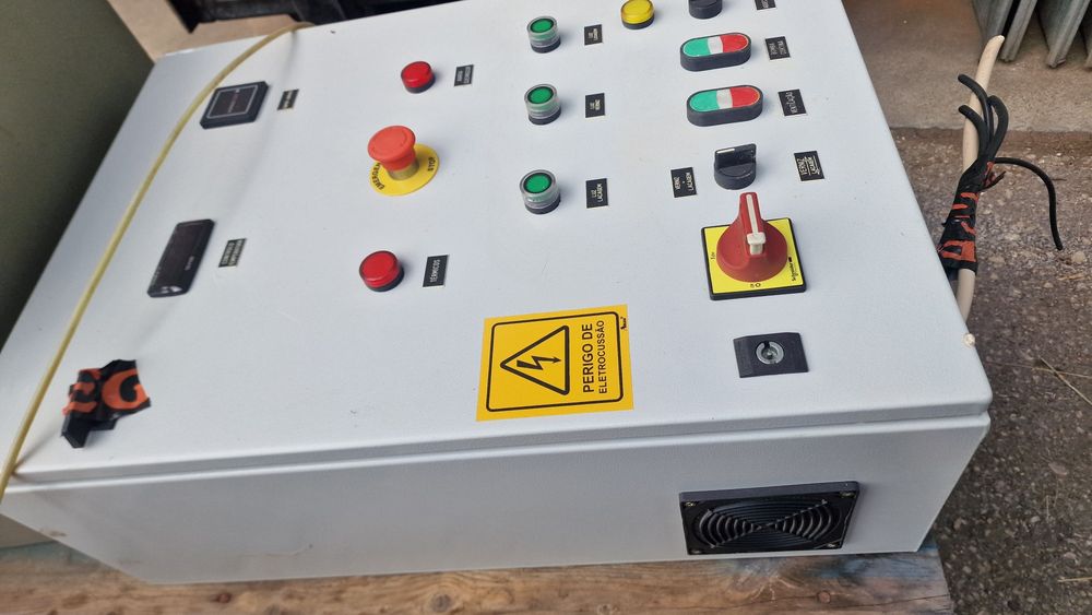 Quadro eletrico para de comando painel de controlo automacao