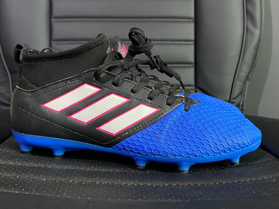 Adidas Predator 38 (23,5cm) buty piłkarskie korki