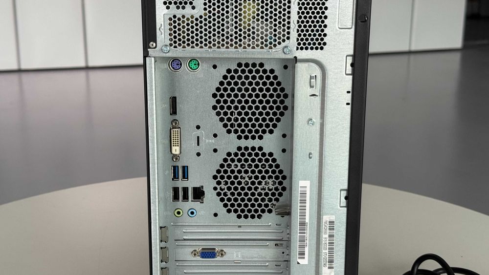 Fujitsu Esprimo P557/E85+ (i5, SSD, Windows 10 Pro)