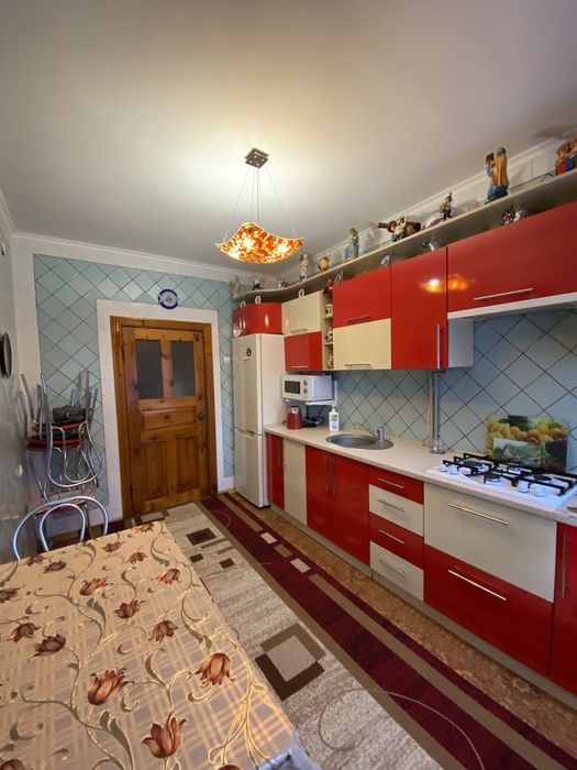 Продам добротний  будинок