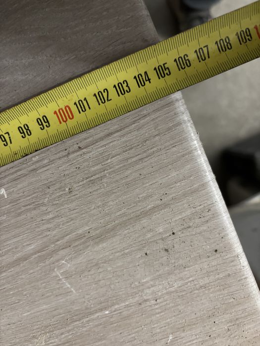 2 деревяних стільця по 100 грн за штуку