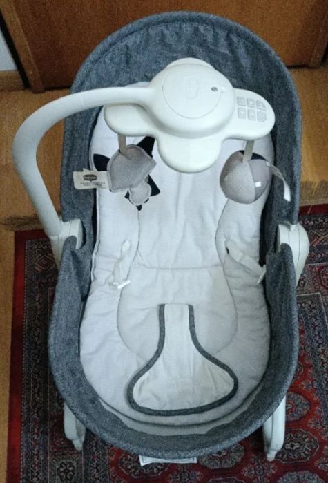 Espreguiçadeira tinylove com musica,luz e vibração